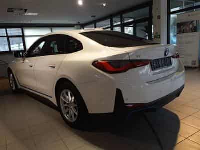 Bmw i4 eDrive40 (2023) - Photo 4