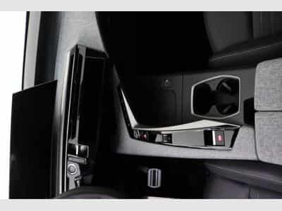 Peugeot E-3008 GT (2026) - Photo 12