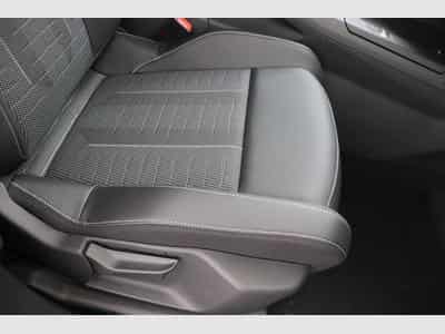 Peugeot E-3008 GT (2026) - Photo 15