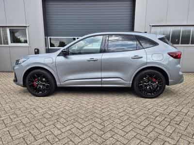 Ford Kuga ST-Line (2025) - Photo 2