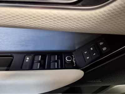 Land-Rover Range Rover Velar NEW MODEL P400 AWD R-DYNAMIC MERIDIAN PANO CUIR NAVI 1 HAND (2023) - Photo 12