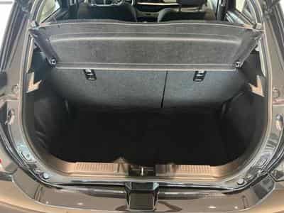 Suzuki Swift 1.2 Grand Luxe + (ISG) (2025) - Foto 5