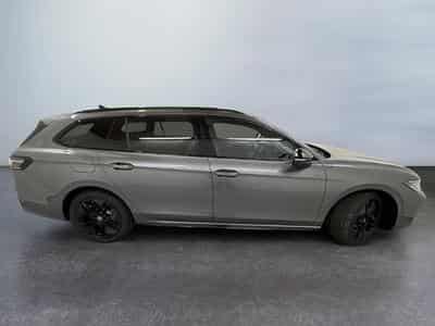 VW Passat Variant R-Line (2026) - Photo 8