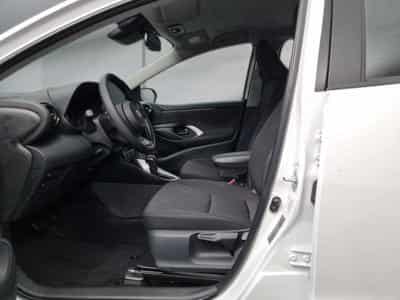 Toyota Yaris -21% 116h confort 5p MY25 (2025) - Photo 7