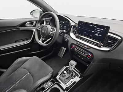 Kia XCeed 1.6 T-GDI DCT 150 GT-LINE (2026) - Photo 13