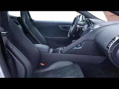 Jaguar F-Type P300 Coupe RWD (2018) - Photo 11