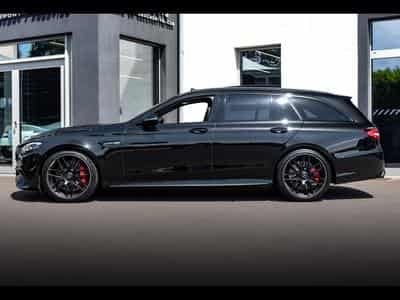 Mercedes E 63 AMG S T-MODELL (612 CH) - CARBON PACKAGE - OBSIDIAN BLACK METALL (2023) - Photo 2