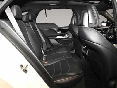 Mercedes 300 (2025) - Foto 4