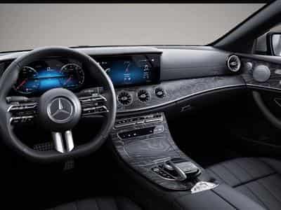 Mercedes 300 (2023) - Foto 2