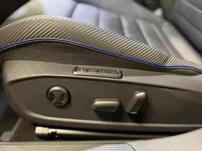 VW Golf (2025) - Photo 10