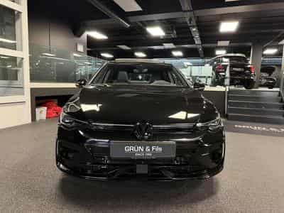 VW Golf (2025) - Photo 2