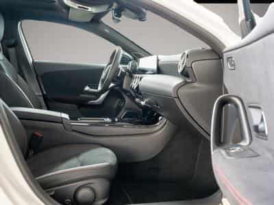 Mercedes 250 (2025) - Foto 2