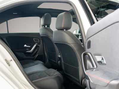 Mercedes 250 (2025) - Foto 4