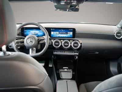 Mercedes 250 (2025) - Foto 5