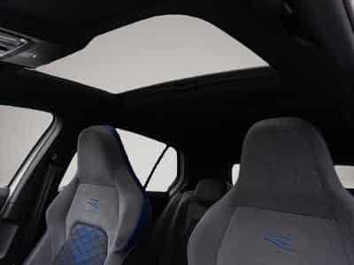 VW Golf (2023) - Photo 5