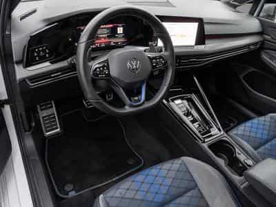 VW Golf (2023) - Photo 7