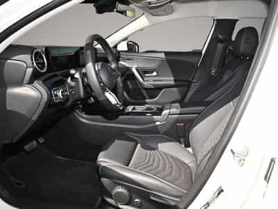 Mercedes 250 (2025) - Photo 6