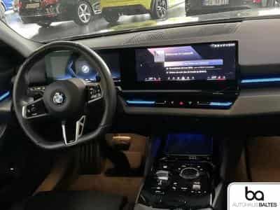 BMW 540 (2025) - Photo 9