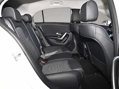 Mercedes 250 (2025) - Photo 4