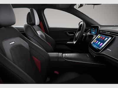Mercedes C 63 AMG (2025) - Photo 6