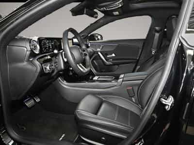 Mercedes GLA 200 (2025) - Photo 6