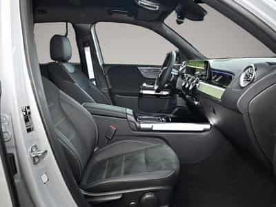 Mercedes GLA 200 (2025) - Photo 2