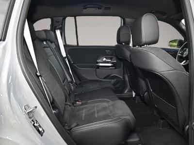 Mercedes GLA 200 (2025) - Photo 4