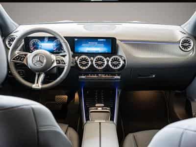 Mercedes GLA 200 (2025) - Photo 5