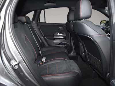 Mercedes GLA 200 (2025) - Photo 4