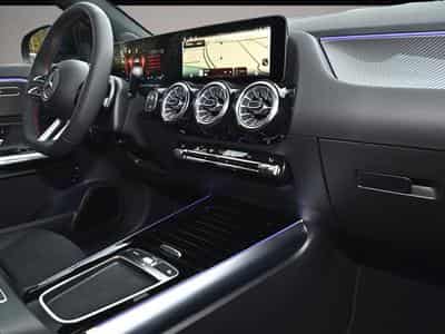 Mercedes GLA 200 (2025) - Photo 5