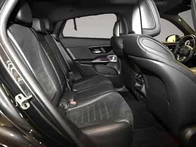 Mercedes GLA 200 (2025) - Photo 4
