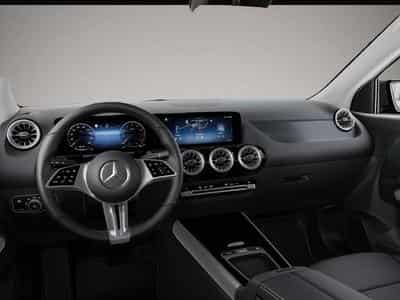 Mercedes GLA 200 (2024) - Photo 2