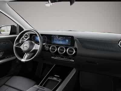 Mercedes GLA 200 (2024) - Photo 4