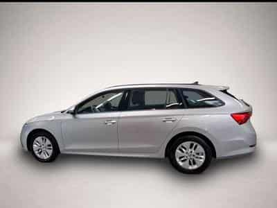 Skoda Octavia (2023) - Foto 2