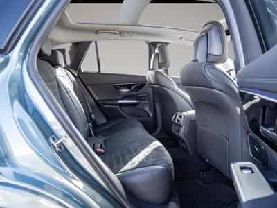 Mercedes GLA 200 (2025) - Photo 4