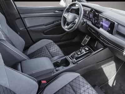 VW Golf (2024) - Foto 6