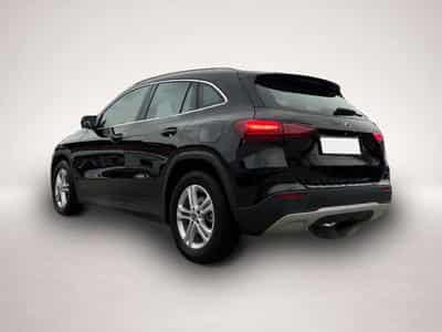 Mercedes GLA 200 (2024) - Photo 2
