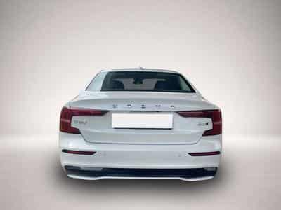 Volvo S60 (2023) - Photo 4