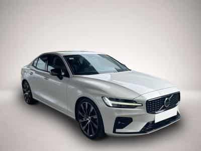 Volvo S60 (2023) - Photo 6