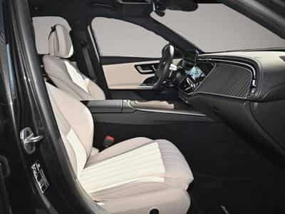 Mercedes 300 (2025) - Foto 2