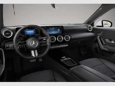 Mercedes 250 (2025) - Foto 2