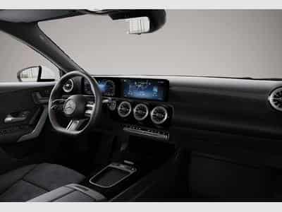Mercedes 250 (2025) - Foto 4