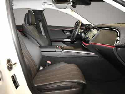 Mercedes 300 (2024) - Foto 2
