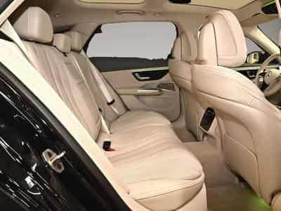 Mercedes 300 (2025) - Foto 4
