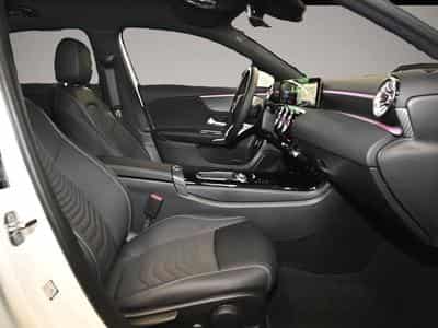 Mercedes 250 (2025) - Foto 2