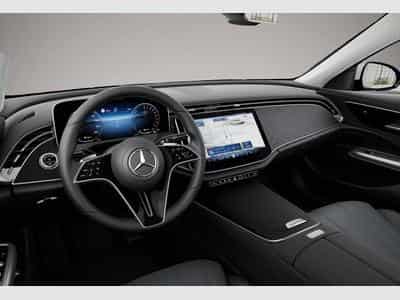 Mercedes 300 (2025) - Foto 2