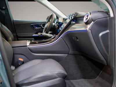 Mercedes GLA 200 (2024) - Photo 2
