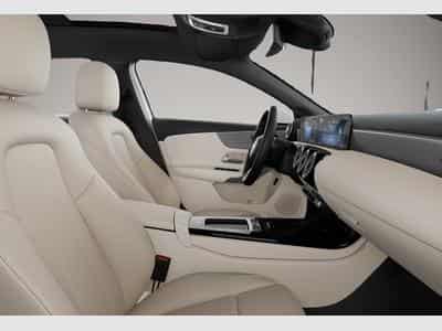 Mercedes 250 (2025) - Foto 6
