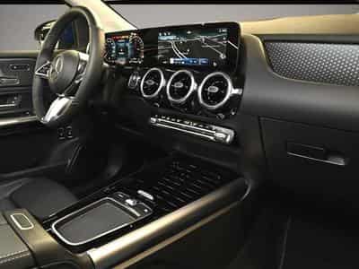 Mercedes 250 (2025) - Foto 5