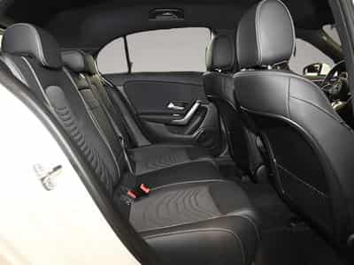 Mercedes 250 (2025) - Foto 4